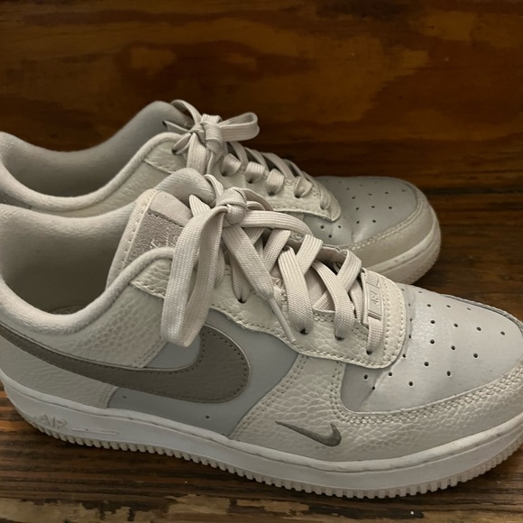Beige/ Nuetral Nike air max - Picture 1 of 3